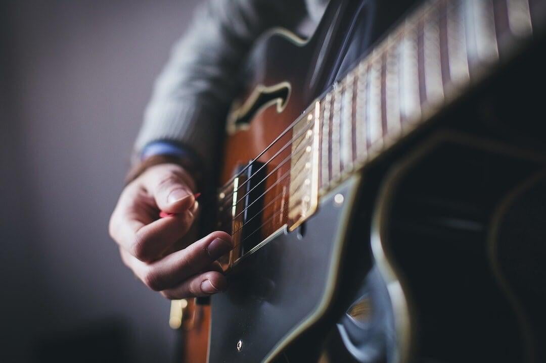 Exploring the World of Guitar: Educational Paths for Different Genres